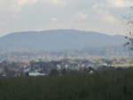 Auf dem Rundwanderweg A2 (Startplatz Parkplatz am Iberg in Währentrup) kommen Sie zu diesem Aussichtpunkt, der Ihnen besonders bei gutem Wetter einen schönen Ausblick zum Hermannsdenkmal bietet.