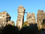 Deutlich zu erkennen ist in dieser Ansicht die markante Brücke zwischen Turm- und Treppenfelsen.