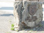 Auf dem Stein, den Sie auf dem Parkplatz Am Oekerberg finden, steht geschrieben: "750 Jahre Schwalenberg 1231 - 1981"