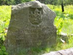 Zu Ehren von Konstantin Mehring (Rechtsanwalt und Notar) wurde dieser Stein an einem Rastplatz auf dem Lippischen Velmerstot gesetzt. Konstantin Mehring war in den Jahren von 1958-1990 Hauptvorsitzender des Teutoburger Wald Vereins.