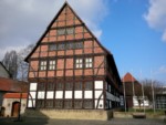 Das ehemalige Kornhaus der Domäne Schieder wurde in den Jahren 1956-60 zum Lippischen Landesmuseum umgesetzt.