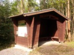 Die Schutzhütte mit einer ausführlichen Informationstafel zur Schildburg finden Sie auf dem Schildberg.