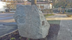 Dieses Denkmal, gestaltet vom Bildhauer Helmut Schön, Bad Salzuflen, wurde anlässlich der Zertifizierung der Stadt zum KneippKurort initiiert vom Kneipp-Verein Bad Salzuflen-Lippe e.V.
Eingeweiht wurde es am 17. Juni 2013, dem Todestag von Pfarrer Kneipp.