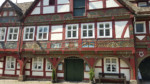 Das historische Rathaus von 1579 im Herzen der Stadt Schwalenberg ist ein prächtiges Beispiel der Fachwerkbaukunst im Stil der Weserrenaissance.
