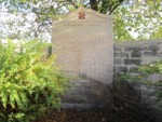 Das Denkmal für die Gefallenen des ersten und zweiten Weltkrieges finden Sie an der Dorfstraße in Lage. Auf dem Gedenkstein in über den einzelnen Namen zu lesen: "Unseren Helden der Weltkriege 1914-18 u. 1939-45 die dankbare Gemeinde Ehrentrup"