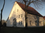 Im Bürgerhaus in der Rosenstraße befindet sich auch das Dorfmuseum, in dem oft wechselnde Ausstellungen stattfinden.