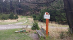 Vom beliebten Wanderparkplatz am Forsthaus Kreuzkrug in Schlangen bietet sich dem Wanderer, Mountainbiker oder Jogger ein weitläufiges Wegenetz das bis zu den Externsteinen reicht.