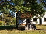 Der mit Feuerwehrsymbolen versehene Stein steht vor dem Feuerwehrgerätehaus Kalldorf in unmittelbarer Nähe zum Dorfgemeinschaftshaus.
In voller Größe betrachten
Zufallsbild
Blick vom Aussichtsturm Hohe Asch über das Extertal