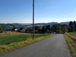 EIne wunderschöne Aussicht über Almena und das lippische Bergland kann man auf dem Berg bei Almena genießen.