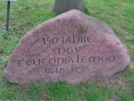 Auf dem Wall in Lemgo befindet sich dieser Gedenkstein des Männergesangsverein Teutonia Lemgo.
Auf diesem steht geschrieben: "150 Jahre MGV Teutonia Lemgo 1848-1998"
